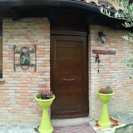 Bed and Breakfast Il Castagneto Camerino Exterior foto